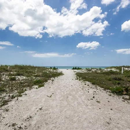 Charming Beach Cottage With Stunning Unset Views Pets Are Welcome Here Bella7